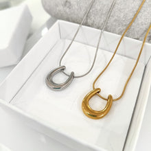 Cargar imagen en el visor de la galería, Collar Herradura