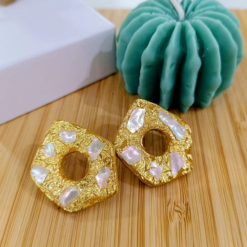 Pentágonos Dorados